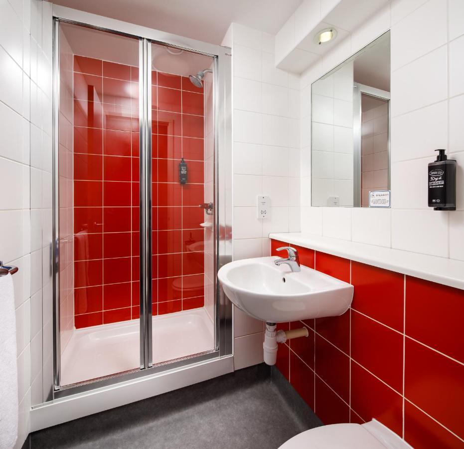 Ibis Budget London Bromley Town Centre Extérieur photo
