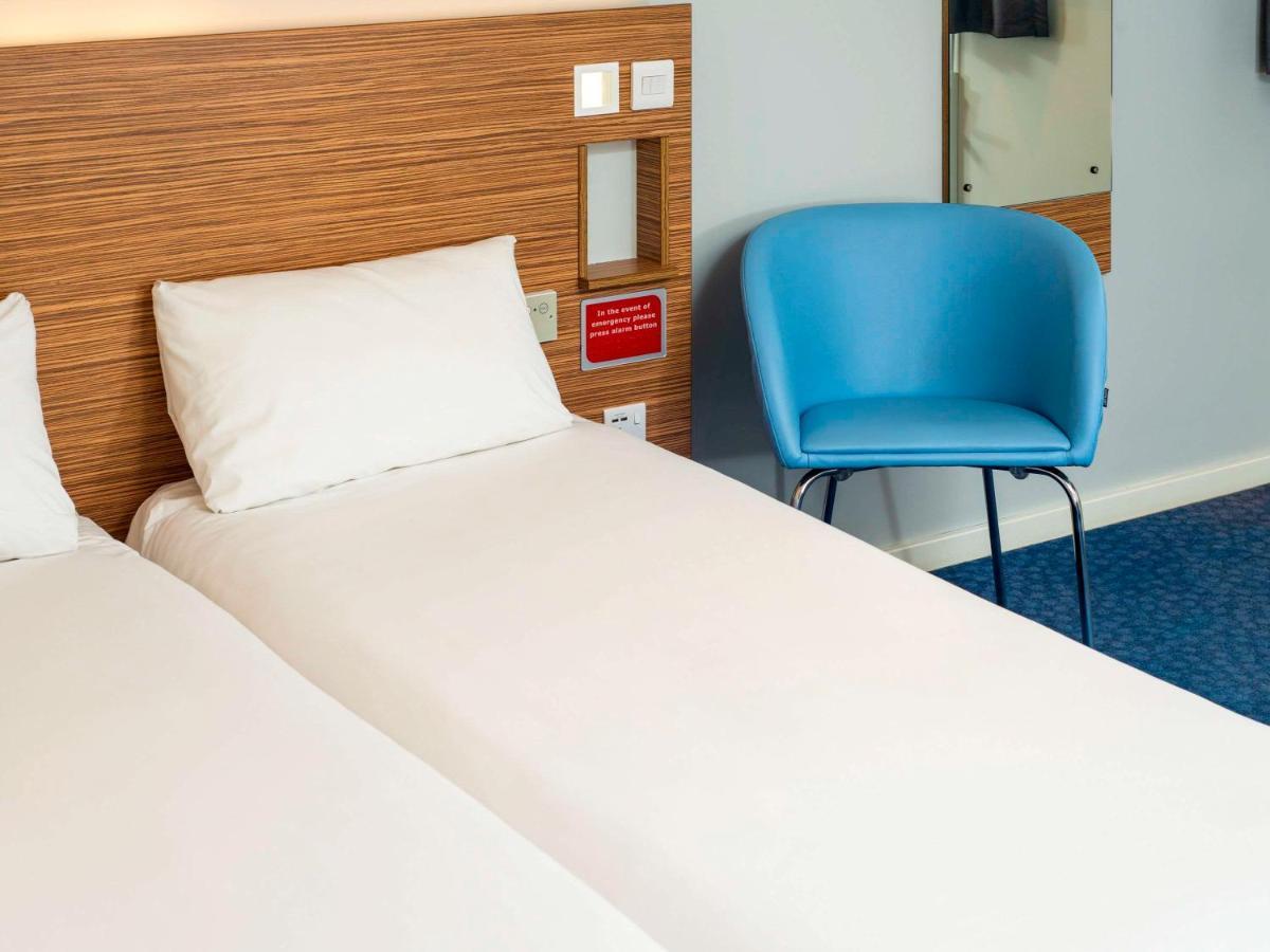 Ibis Budget London Bromley Town Centre Extérieur photo